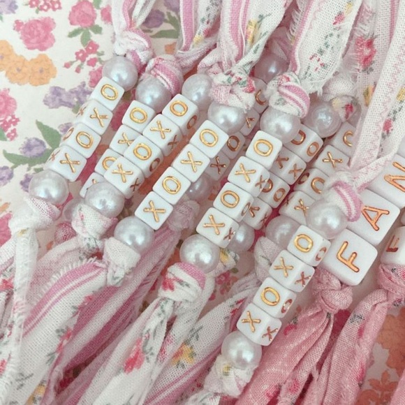 🎀 Custom Items Here! 🎀 Let’s Make Your item! - Picture 1 of 1
